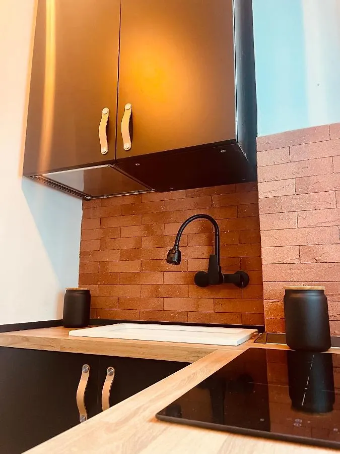 Επικοινωνία με το Trevi Industrial Room C
